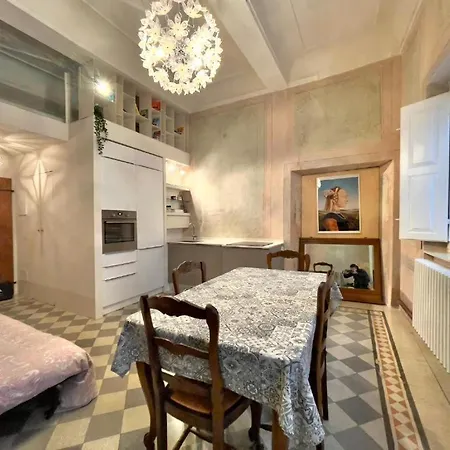 Residenza Storica Volta Della Morte 3*